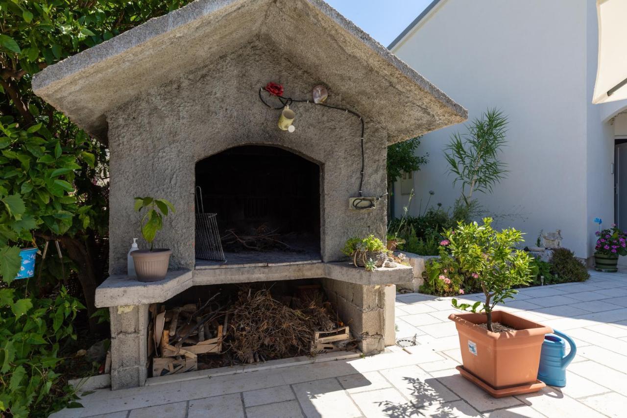 Apartments With A Parking Space Sumpetar, Omis - 9436 Exterior foto